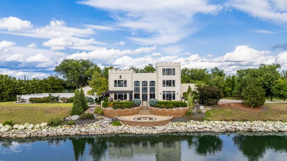 Landscape view for Castle on Fossil Lake