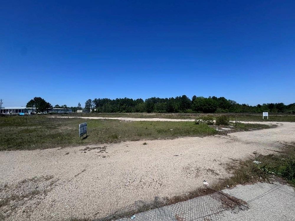Landscape view for 24-Acres of Commercial Land in Gulfport, MS for Sa