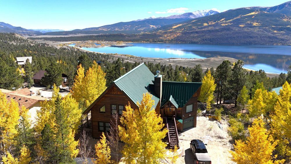 Landscape view for Rogers Twin Lakes View Home