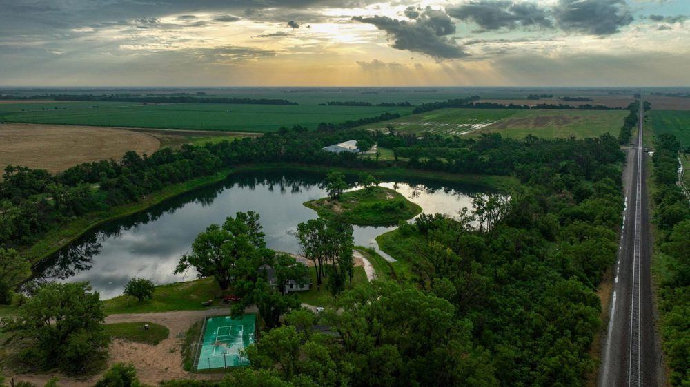 Lakefront Retreat 30 Minutes From Wichita, view 2