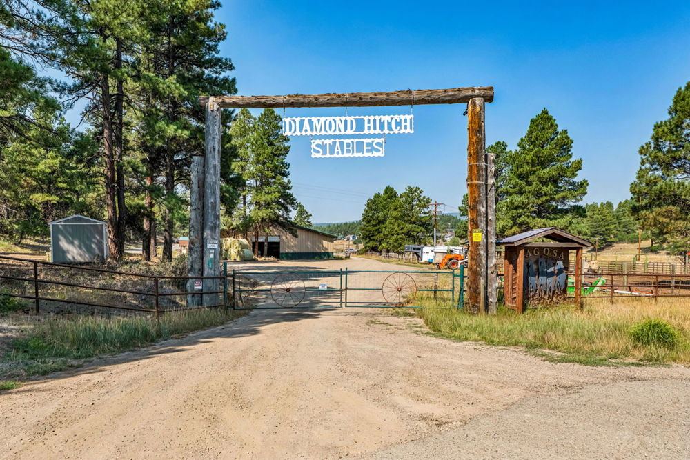 Landscape view for Diamond Hitch Ranch and Stables